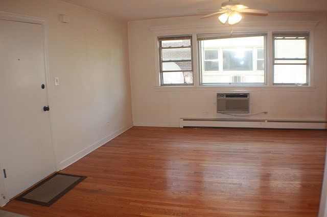 1st image of 4431 Prescott Ave APT 1A