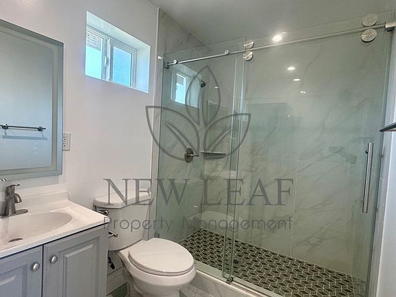 4th image of 189 Elizabeth Ln #C