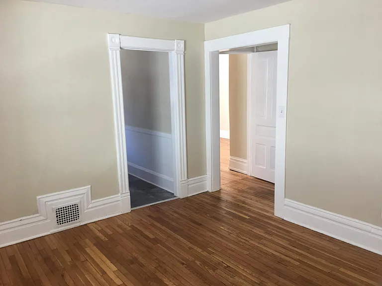 1334 Wealthy St SE #2 — Photo 3