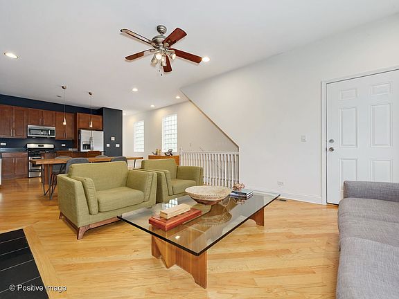 5th image of 2535 W Flournoy St #1