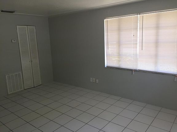 2nd image of 124 26th Ave E
