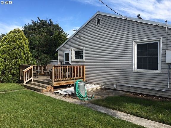 3rd image of 440 W Wood Ave