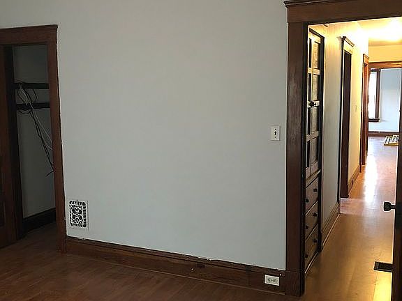 2nd image of 1371 Cove Ave