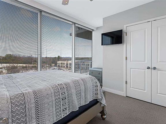 5th image of 3338 Peachtree Rd NE APT 702