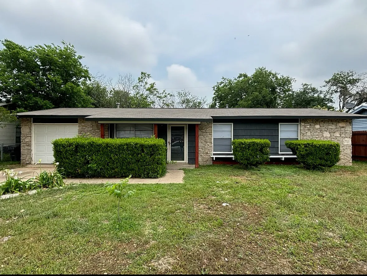 7211 Westglade Dr — Photo 1