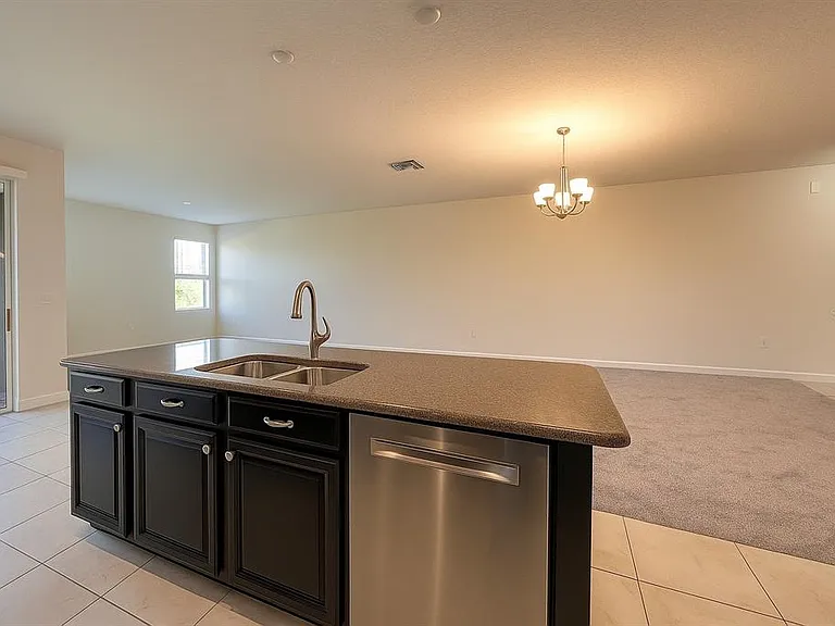 2037 Lake Side Ave — Photo 12