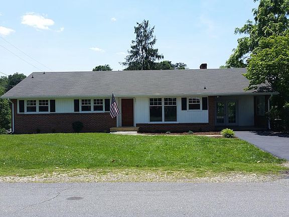 2nd image of 3351 Melody Ave