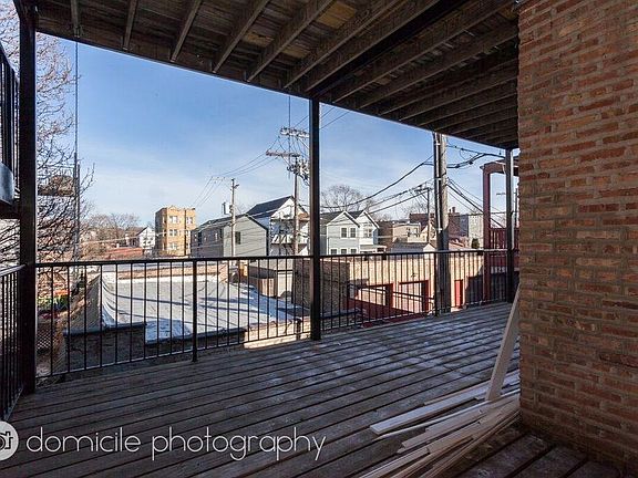 5th image of 2537 N California Ave #B