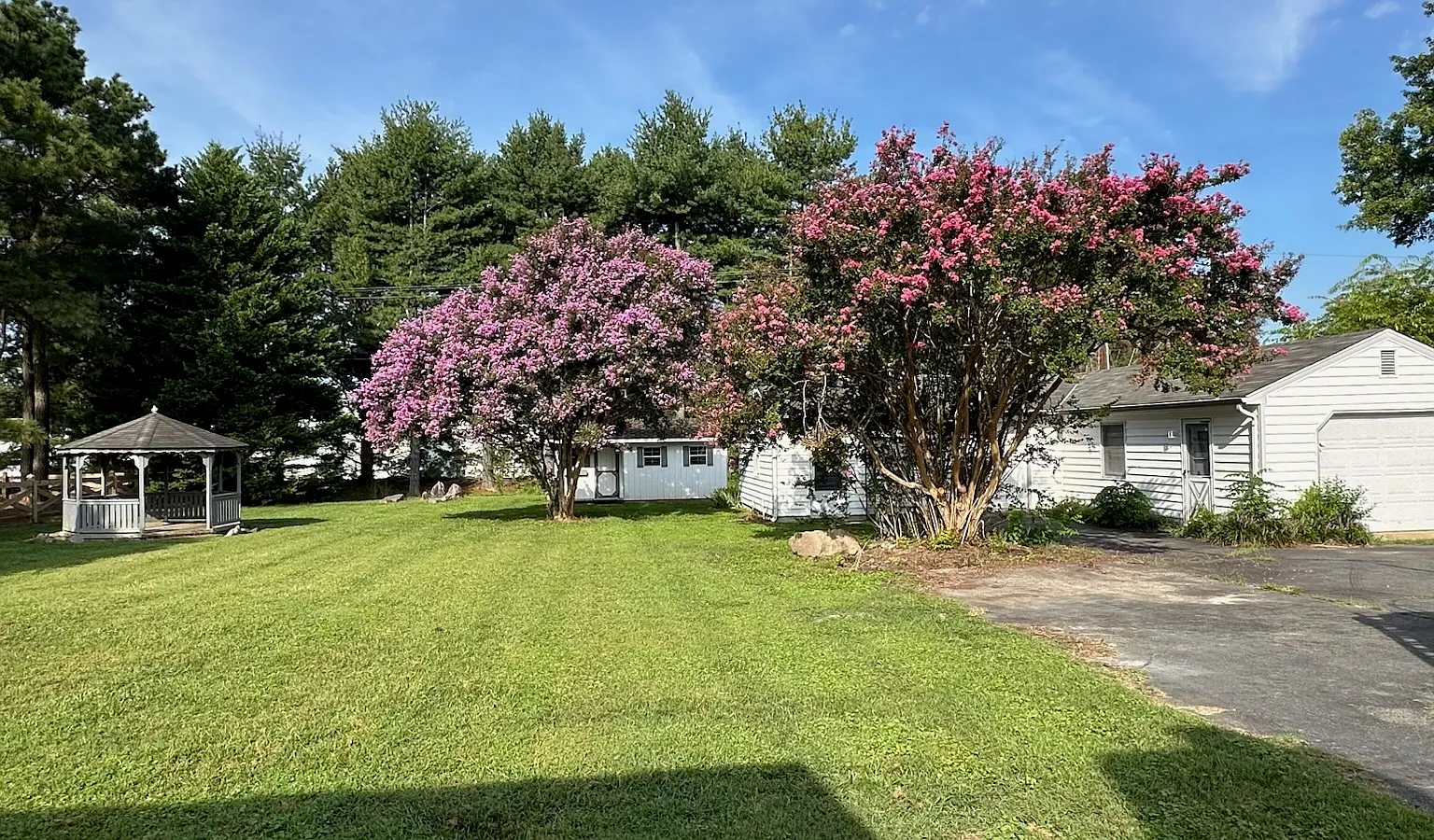 3 bed, 2076 sqft, $2,500 — Photo 4