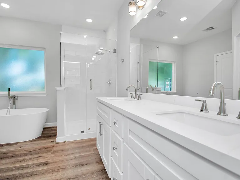 2355 Hoskins Dr — Photo 23