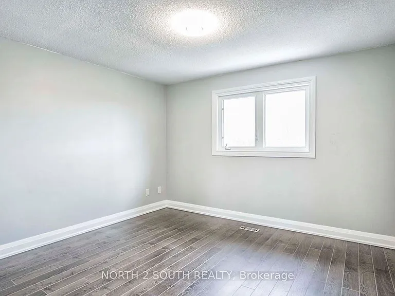37 Loire Ct #UPPER — Photo 29