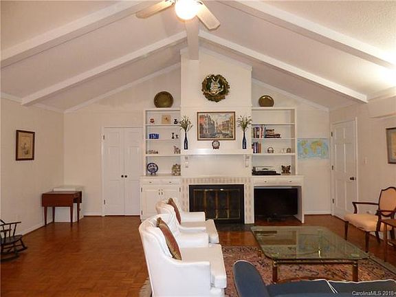 3rd image of 919 Brookwood Ct