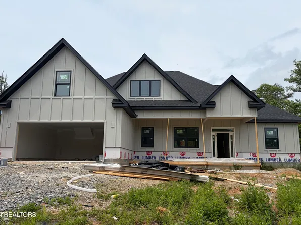 141 Black Oak Dr, Oak Ridge, TN 37830