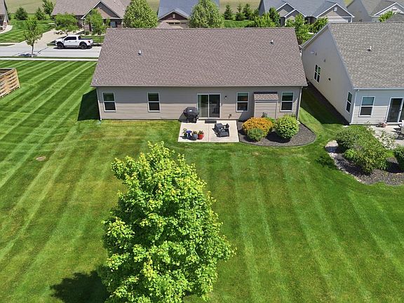 2nd image of 131 Aqueduct Cir