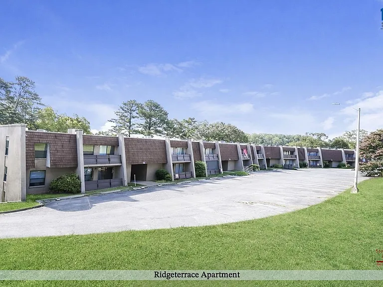 Ridge Terrace Apartments — Photo 37
