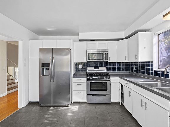 5th image of 23608 Pineforest Ln