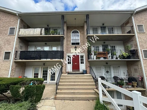 12709 Gordon Blvd APT 70, Woodbridge, VA 22192