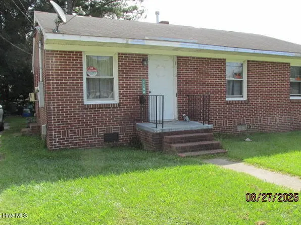 1104 Godwin Avenue, Lumberton, NC 28358