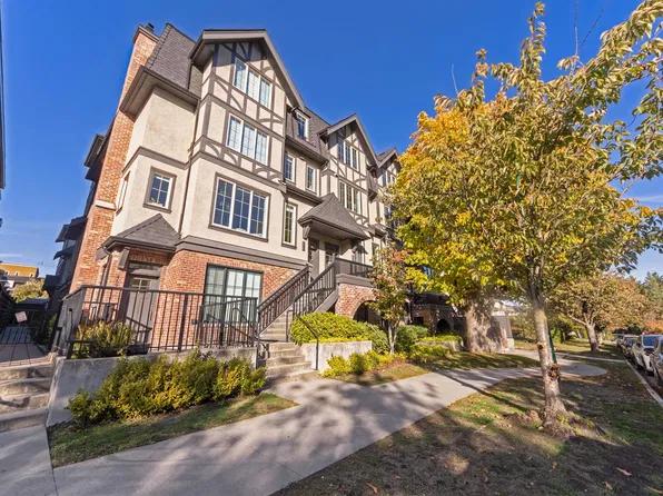469 W 63rd Ave, Vancouver, BC V5X 2K1