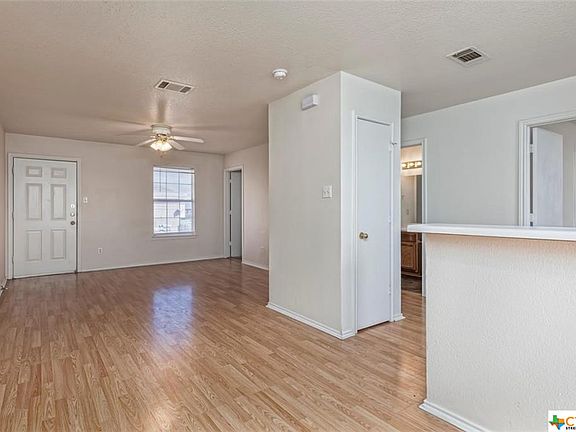 3rd image of 5710 Greengate Dr