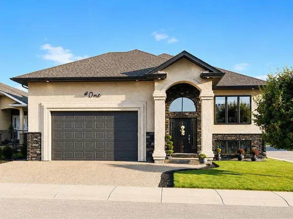1 Glen Howard WAY, Prince Albert, SK S6X 0A9