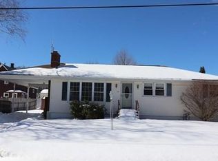 10 Robin Rd, Worcester, MA 01604