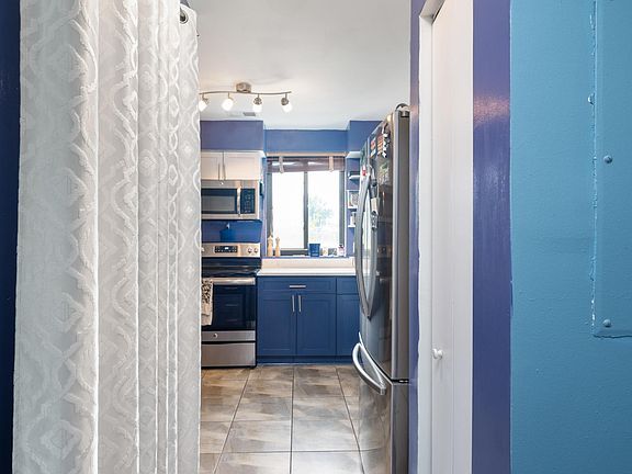 5th image of 3163 Hawthorne Dr NE #3163