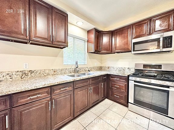 2nd image of 11922 Burbank Blvd #22A