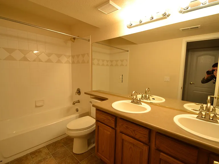 2721 Crooked Vine Ct — Photo 18