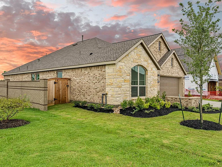 10903 Tropical Queen Ln — Photo 2