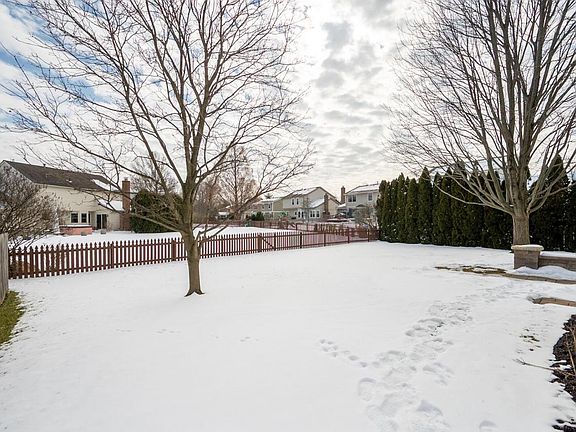 5th image of 663 Lynnfield Dr
