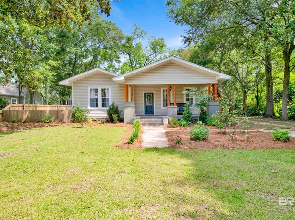 303 E 1st St, Bay Minette, AL 36507