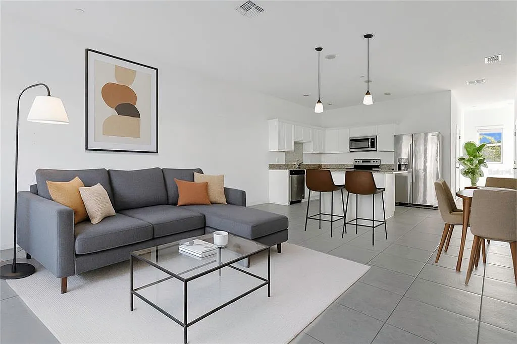 3 bed, 2.5 bath, 1600 sqft, $2,500 — Photo 4