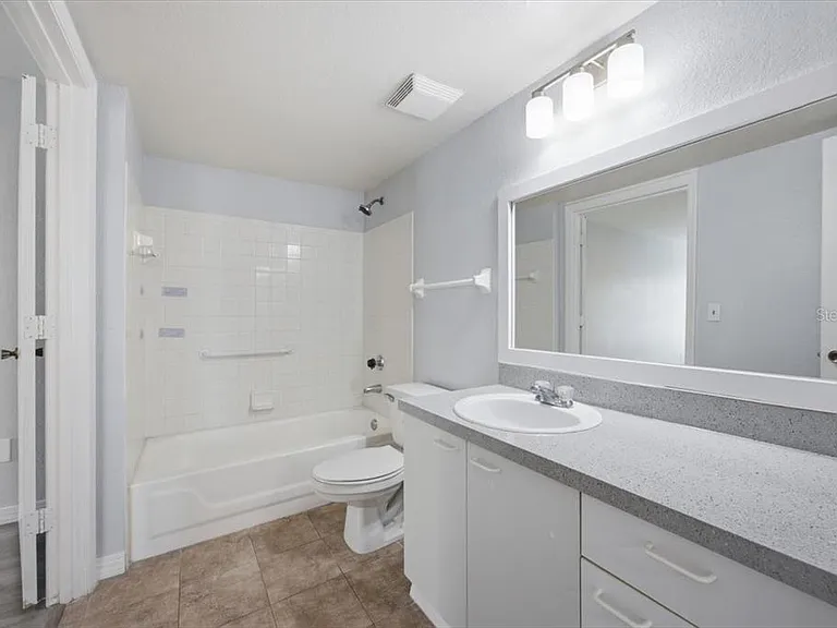1610 Columbia Arms Cir #131 — Photo 10
