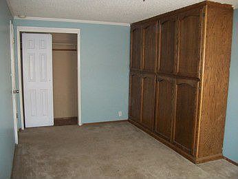 4th image of 2342 Caswell Ave