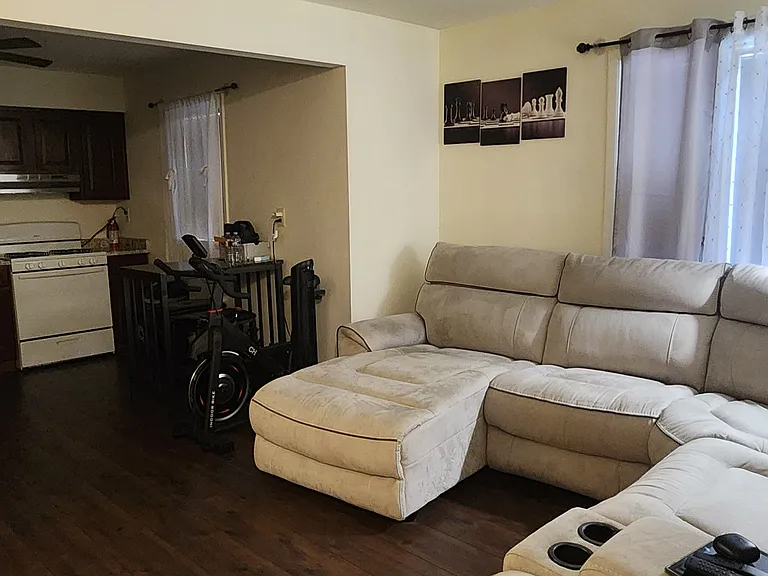 387 Union Ave #2 — Photo 5