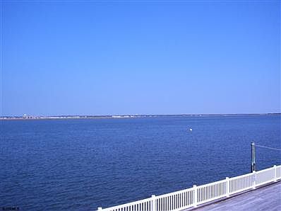 5th image of 500 Bay Ave #1304