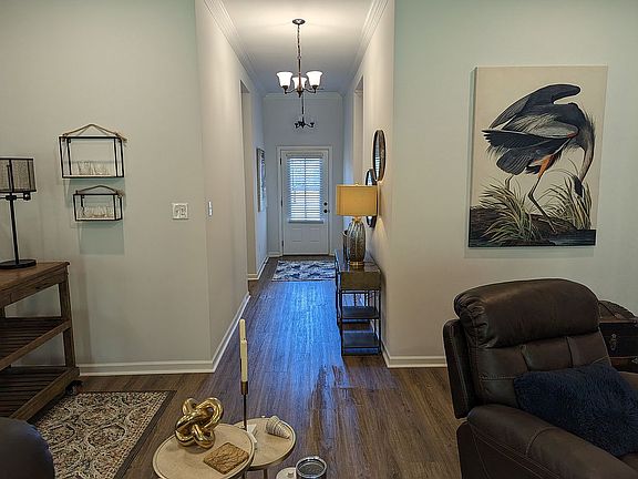 2nd image of 2408 Woodland Ct