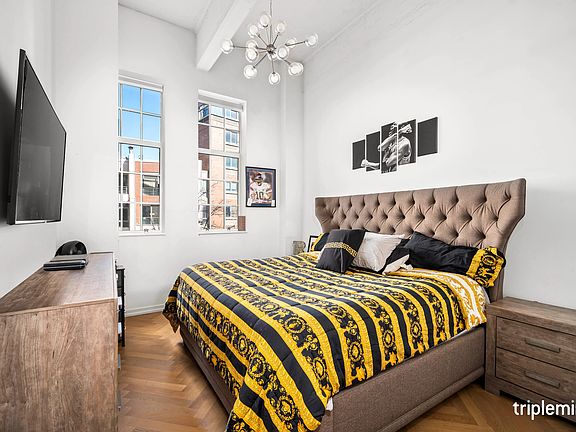 4th image of 184 Kent Ave APT D203