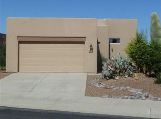 1016 W Blue Fox Rd, Green Valley, AZ 85614