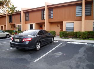 1120 NW 98th Ter, Pembroke Pines, FL 33024