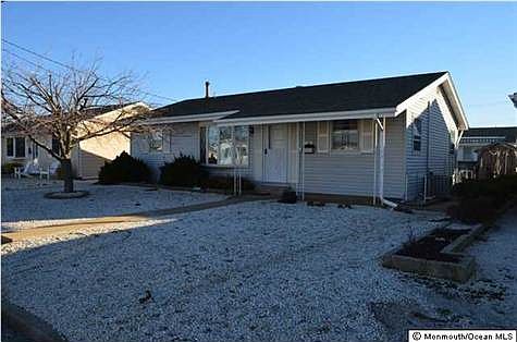 2nd image of 3204 Ivy Ln