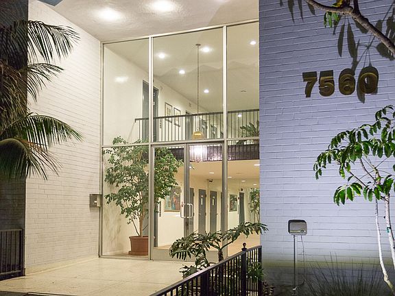 3rd image of 7560 Hollywood Blvd APT 210