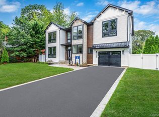 1555 Henry Rd, Wantagh, NY 11793