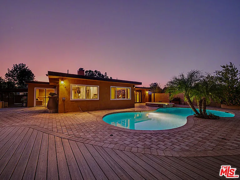 3106 Voltaire Dr — Photo 22