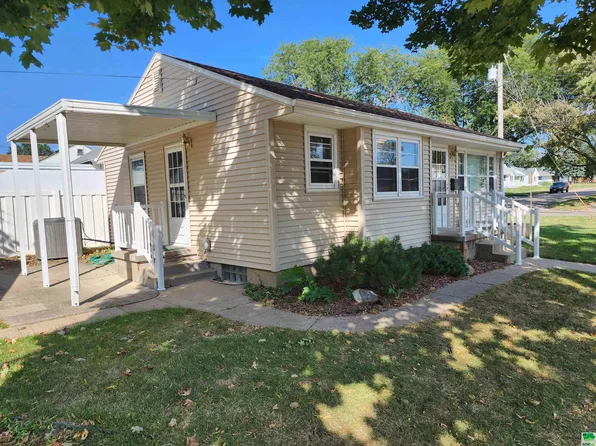 2221 S Alice St, Sioux City, IA 51106