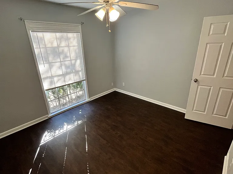 1143 Wilbur St — Photo 14