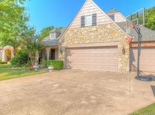 9413 E 117th St S, Bixby, OK 74008