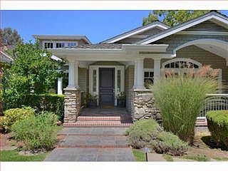 2nd image of 729 Raymundo Ave