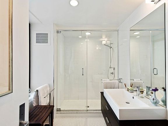 4th image of 50 Pine St #7G